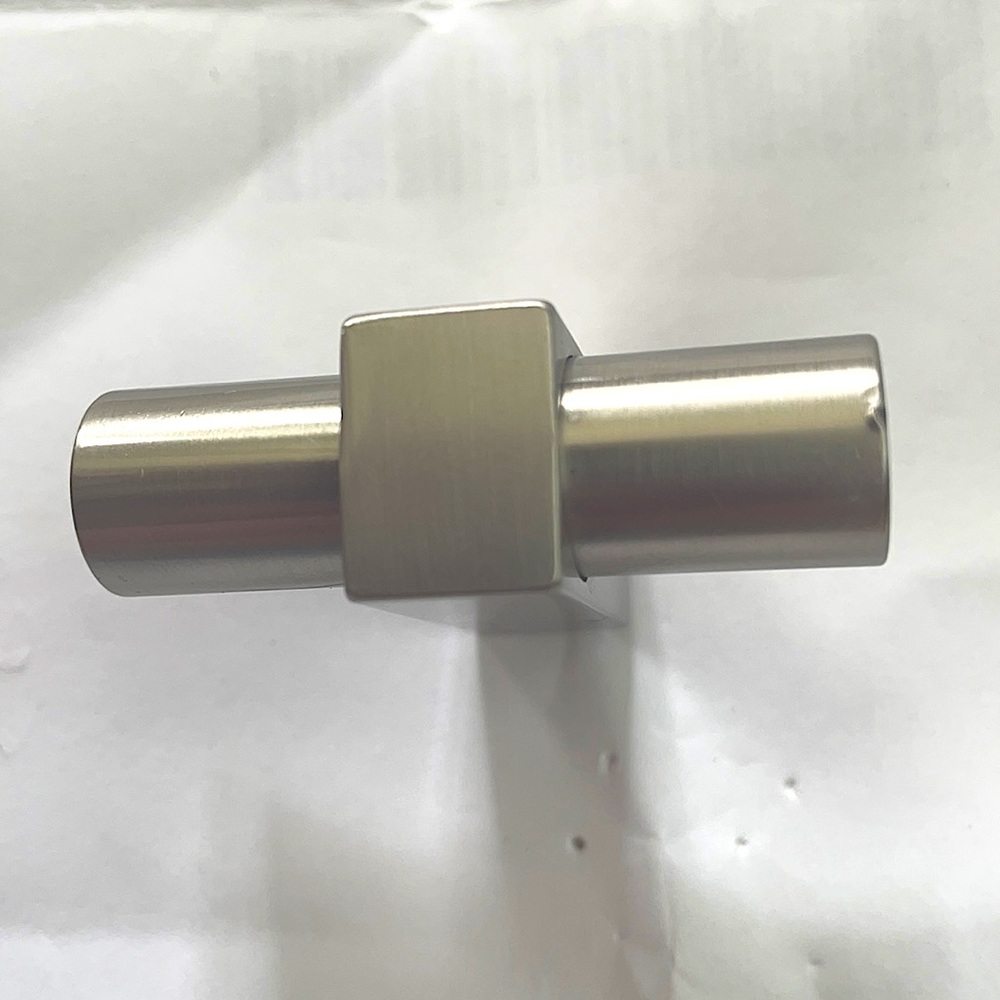 NWOT. Liberty Hardware KNOB